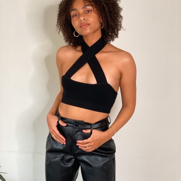 Criss Cross Halter Crop Tops